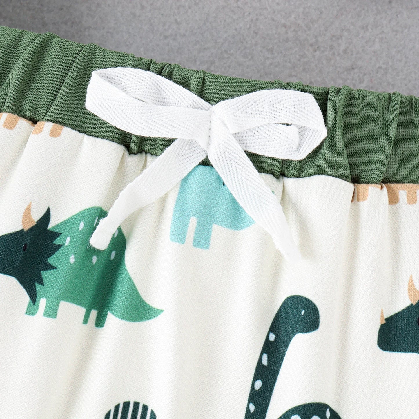 2PCS Summer Baby 0-3 Years Old Soft, Comfortable And Beautiful Green Dinosaur Print Short Sleeve Fashion Suit