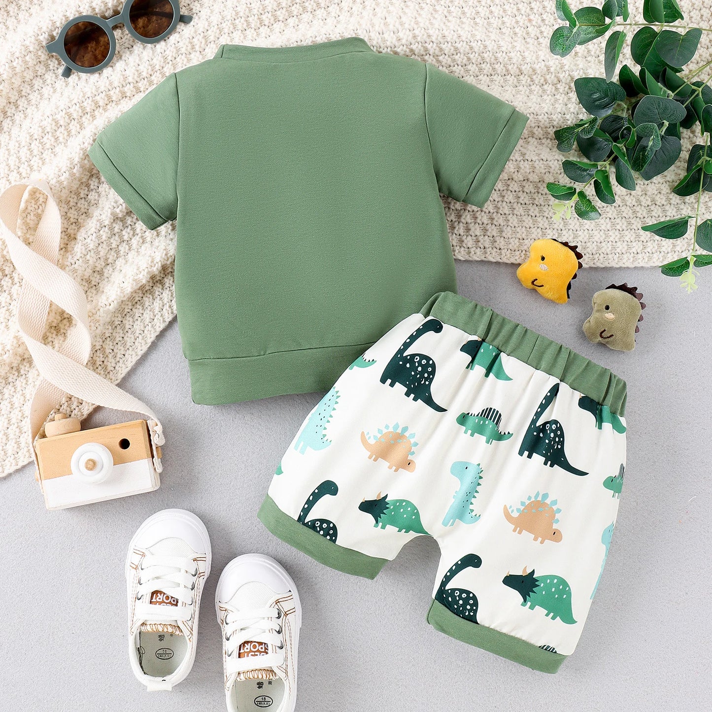 2PCS Summer Baby 0-3 Years Old Soft, Comfortable And Beautiful Green Dinosaur Print Short Sleeve Fashion Suit