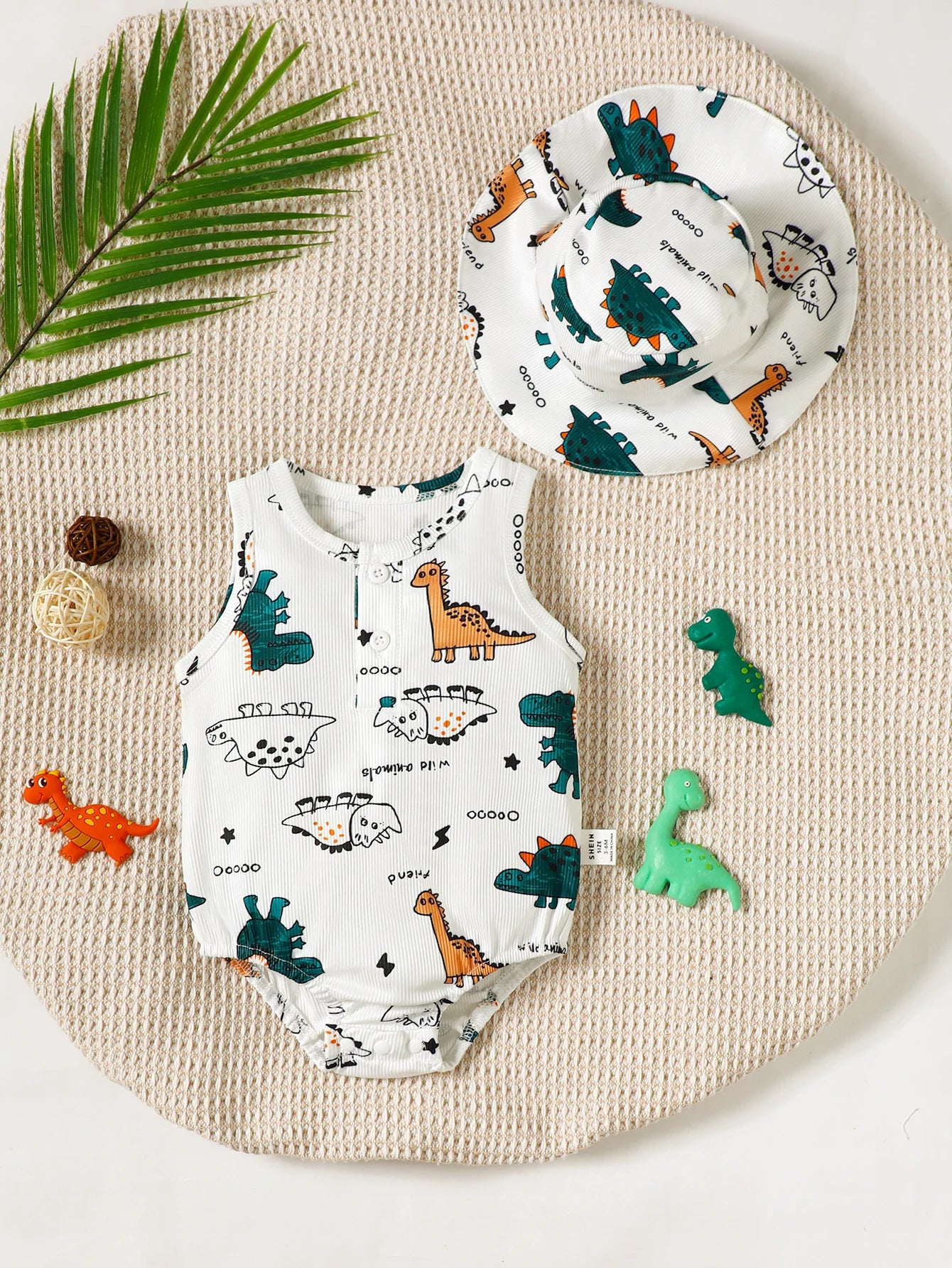 Breathable Thin Crewneck Sleeveless Vest Harbin Boys And Girls Baby Cartoon Dinosaur Print Triangle Onesie Cute Hat Two-PieceSet